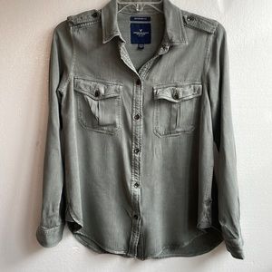 American eagle boyfriend fit super soft button-down long sleeve shirt small